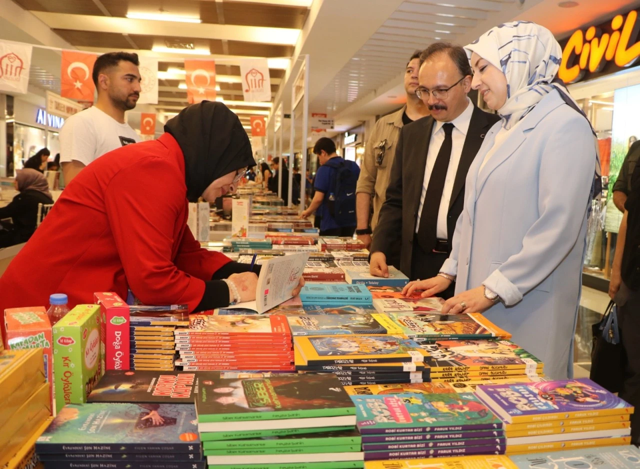 11. Geleneksel Siirt Kitap Fuarı, Kitapseverlere Kapılarını Açtı