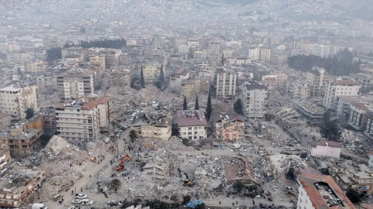 20 Kişilik Sağlık Ekibi Deprem Bölgesinde