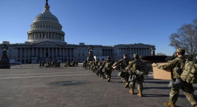 25 bin tam teçhizatlı asker Washington'a yığıldı