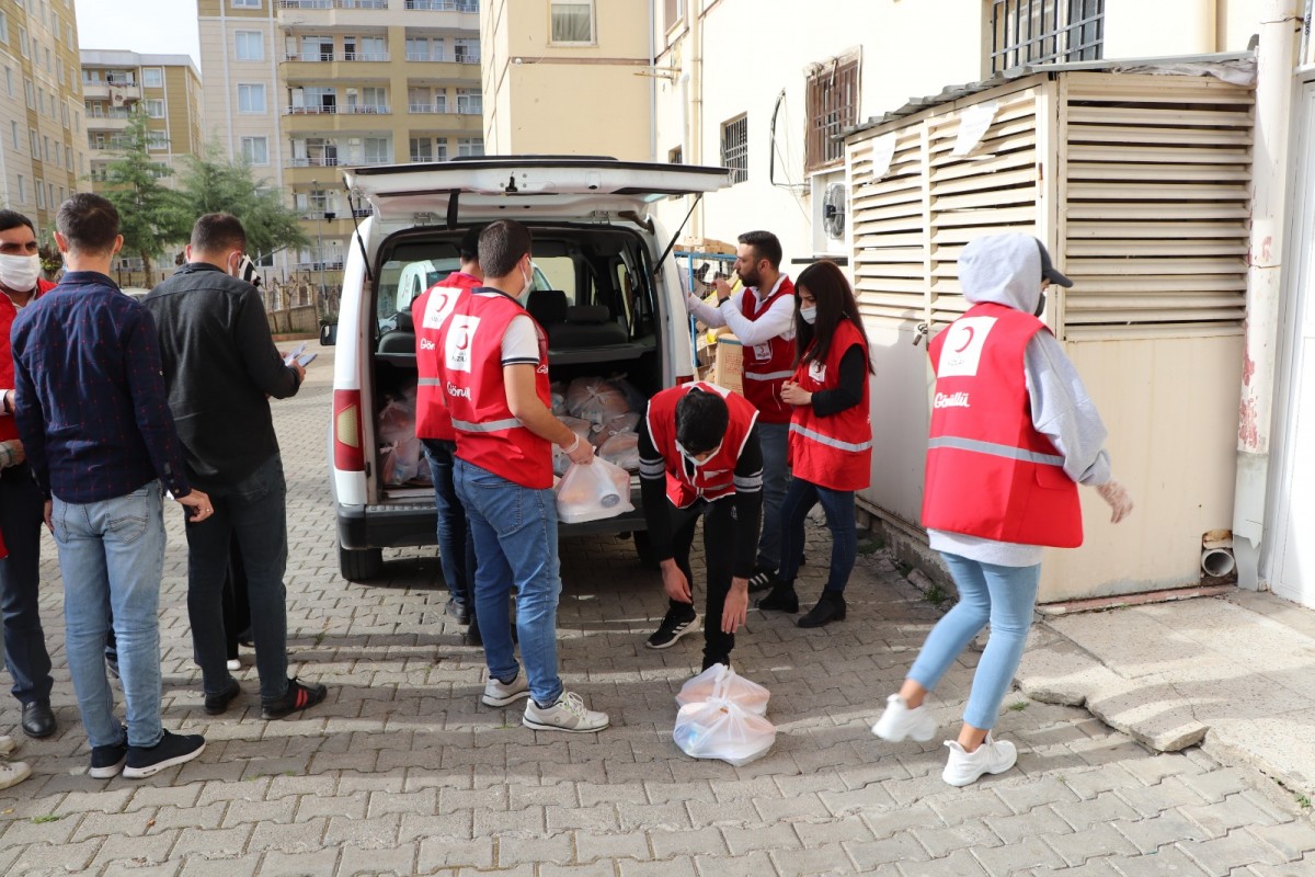 65 YAŞ VE ÜSTÜ VATANDAŞLARA İFTAR YEMEĞİ 