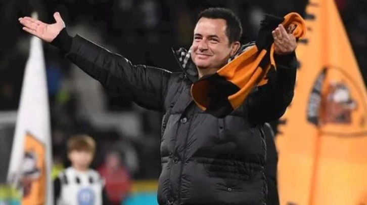 Acun Ilıcalı'dan Türk bayrağı talimatı! Hull City'nin paylaşımı Türkiye'den beğeni to