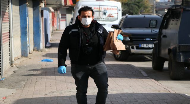 Adana'da şüphelendiren kargo alarmı