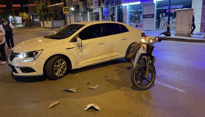 Adıyaman'da otomobil ile motosiklet çarpıştı: 2 yaralı