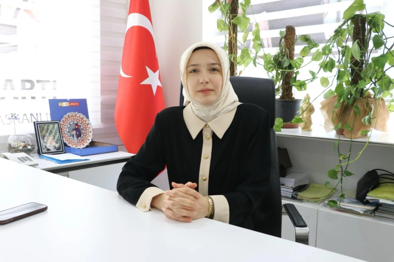 AK Parti Siirt İl Kadın Kolları Başkanı Mavi’den 24 Temmuz Gazeteciler ve Basın Bayramı Mesajı