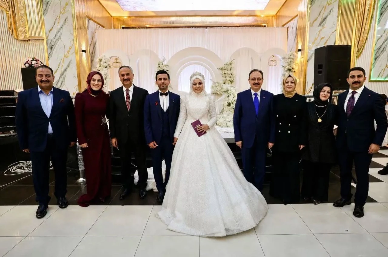 Akman ve Canpolat Ailelerinin Mutlu G&uuml;n&uuml;