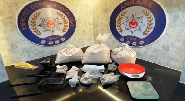Ankara'da 2 ayrı operasyonda 20 kg eroin ele geçirildi