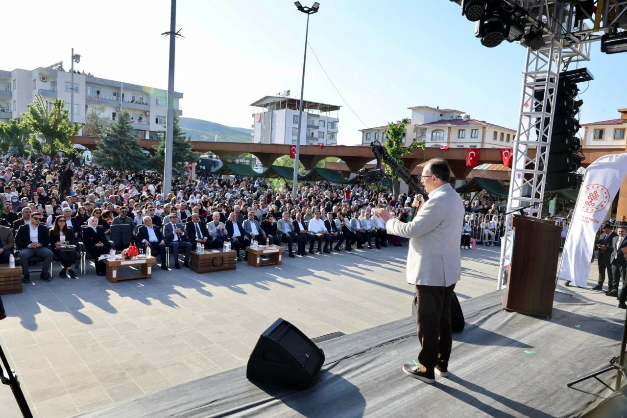 “Anne Sevgisi En Yüce Değerdir”