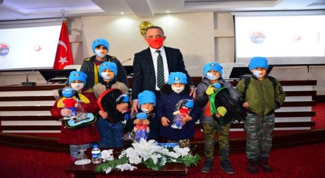 Ardahan'da göçmen çocuklara uyum seti