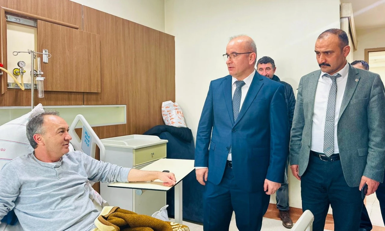 Başhekim Prof. Dr. Servet Yolbaş'tan hasta ziyareti