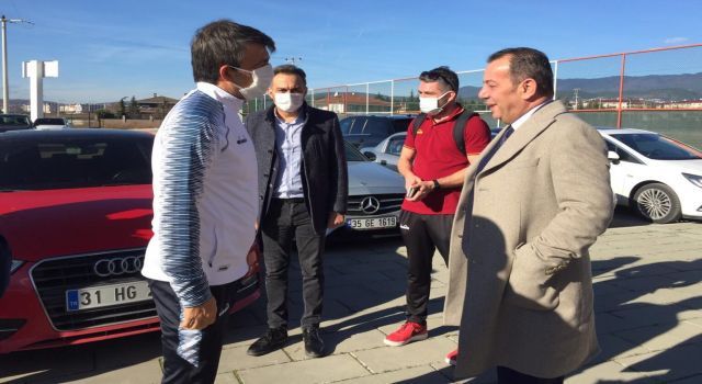 Başkan Özcan, Bolusporlu futbolculara moral aşıladı: 'Sadece sahaya yüreğinizi koymanızı istiyoruz'