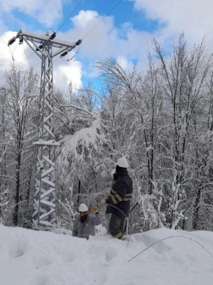 Başkent EDAŞ Batı Karadeniz'de kesintisiz elektrik için sahada