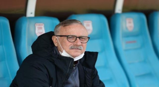 Bayburt Özel İdarespor, Teknik Direktör Bülent Topuzoğlu ile yollarını ayırdı