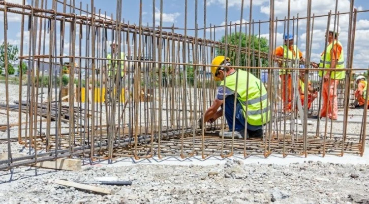 Bazı inşaatlarda gece çalışması rahatsız ediyor