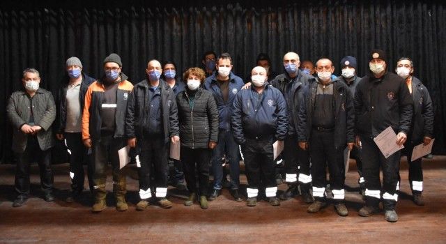 Bursa Gemlik'te belediye işçileri yeterliliklerine kavuştu