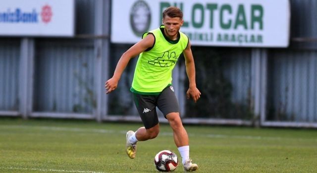 Bursaspor&#039;dan Ramazan Keskin&#039;e kutlama