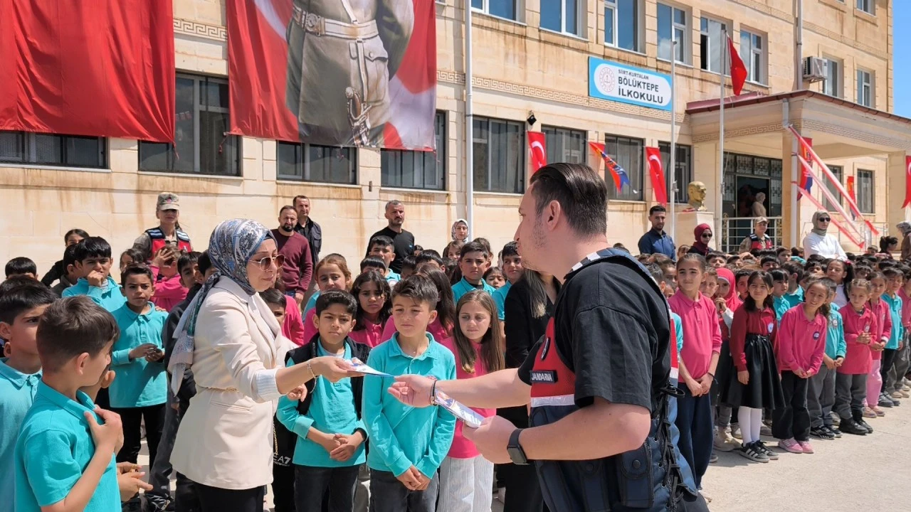 Siirt'te Siber Farkındalık &Ccedil;alışmaları Devam Ediyor