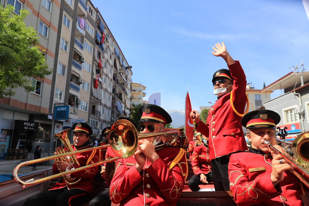 Denizli'de 23 Nisan coşkusunu Büyükşehir ile yaşadılar