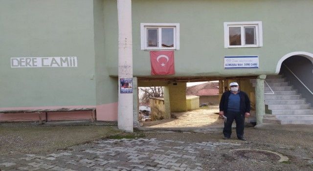 Denizli'de caminin altından geçmeden bu köye girilmiyor