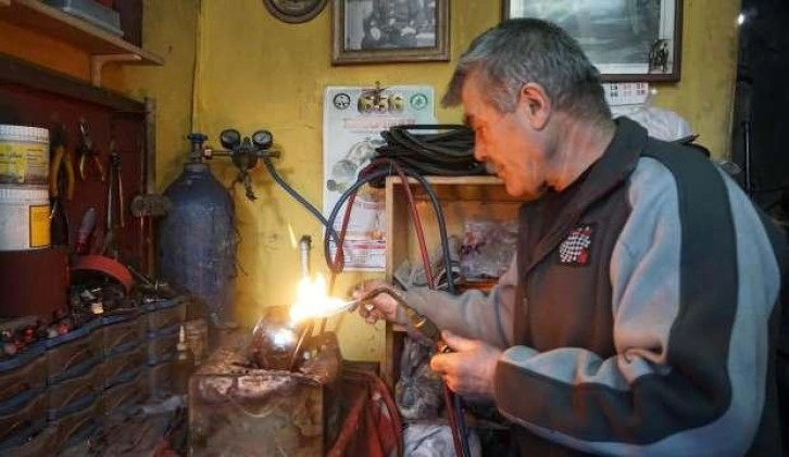Edirne'de Muammer usta 48 yıldır eski mutfak malzemelerine şekil veriyor