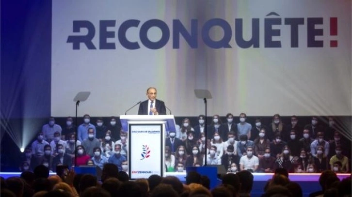 Eric Zemmour: Fransa'da aşırı sağcı cumhurbaşkanı adayı ilk mitinginde tartaklandı