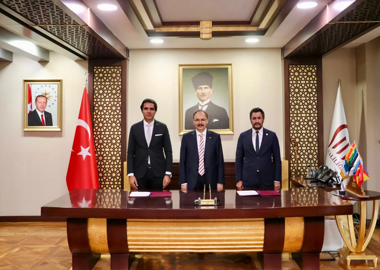 Eruh YİBO 200 Yataklı Öğrenci Pansiyonu Tahsis Protokolü İmzalandı