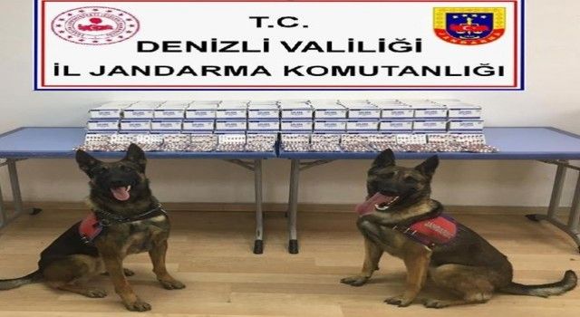 Denizli'de eski ilaç mümessili binlerce uyuşturucu hap ile yakalandı