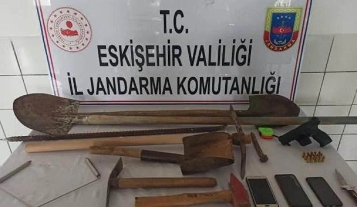 Eskişehir'de kaçak kazı yapan 5 kişi yakalandı