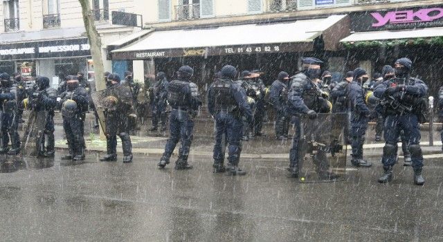 Fransa&#039;da &#039;küresel güvenlik&#039; yasası protestoları devam ediyor