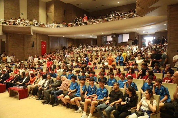 Gaziantep'te 19 branşta 742 genç sporcuya ödül