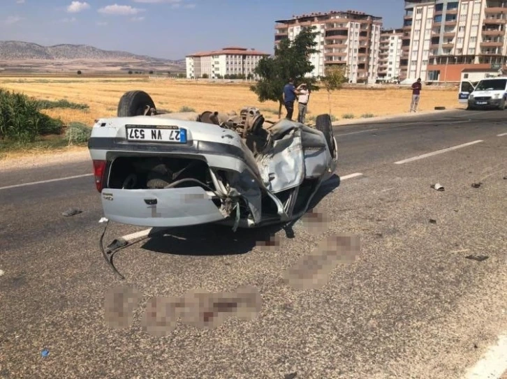 Gaziantep’te iki araç kafa kafaya çarpıştı: 4’ü ağır 7 yaralı