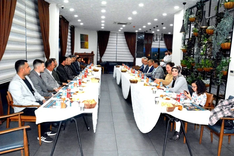 AK parti aday adayları iftarda bir araya geldi