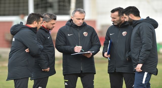 İnegölspor Ankara Demir'e hazırlanıyor