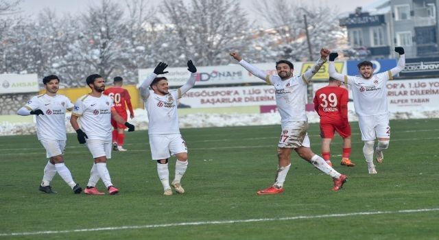 İnegölspor Sancaktepe'yi farklı geçti