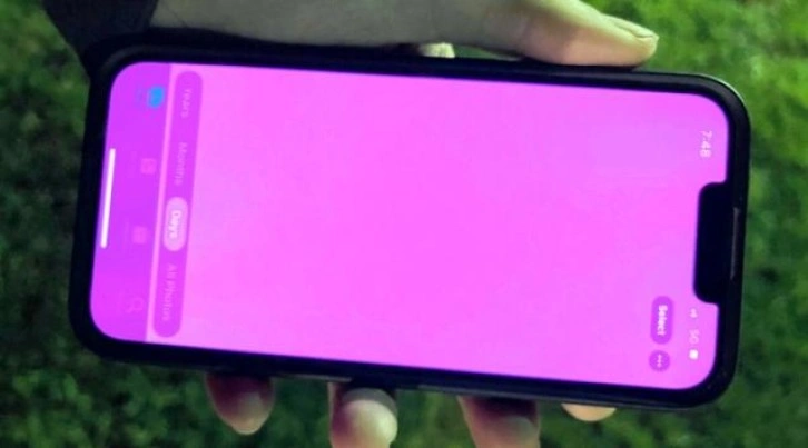 İPhone 13 Serisinde Pembe Ekran Sorunu Ortaya Çıktı