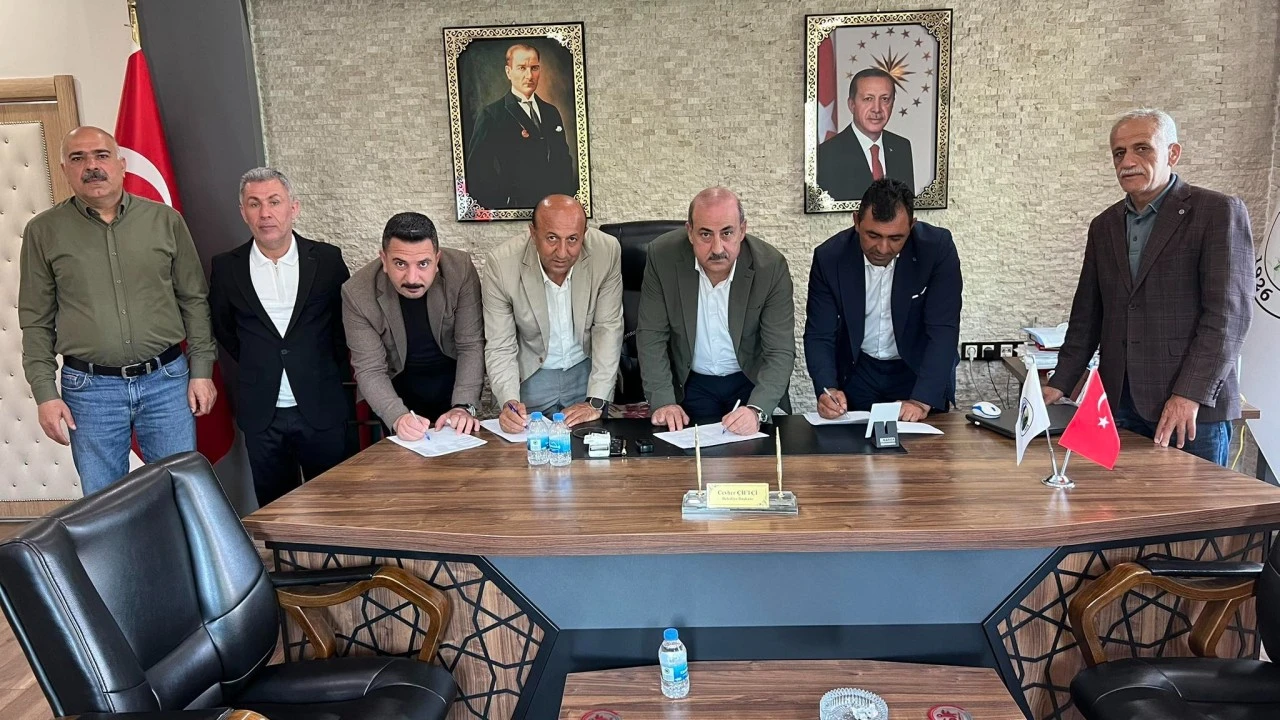 İş&ccedil;ilerin Y&uuml;z&uuml;n&uuml; G&uuml;ld&uuml;ren İmza