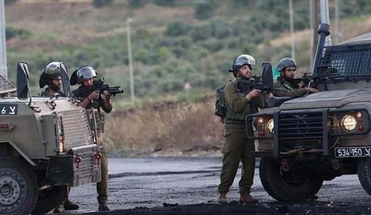 İsrail askerlerinin Batı Şeria’da düzenlediği baskında 3 Filistinli yaralandı