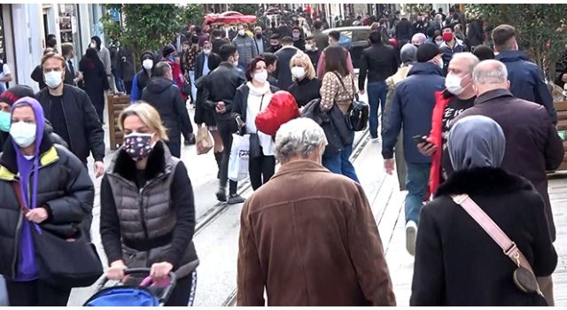 İstanbul Taksim'de yoğunluk patlaması