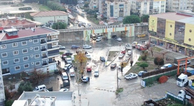 İzmir'i sel götürdü! İşte sel felaketinin sonucu