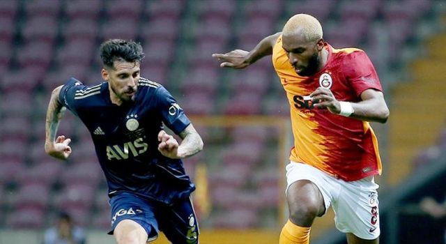 Kadıköy&#039;de derbi gecesi