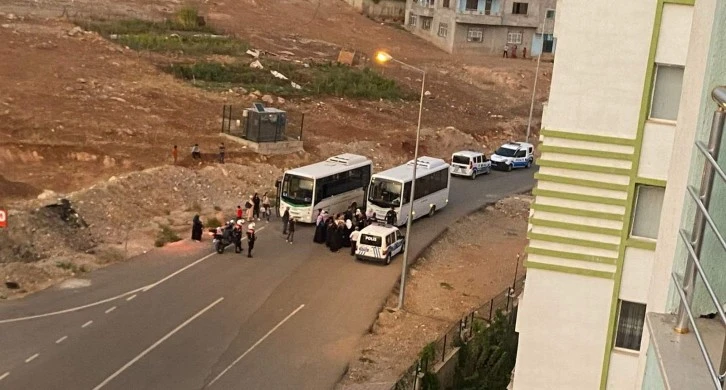 Kadınlardan &quot;otobüs&quot; protestosu