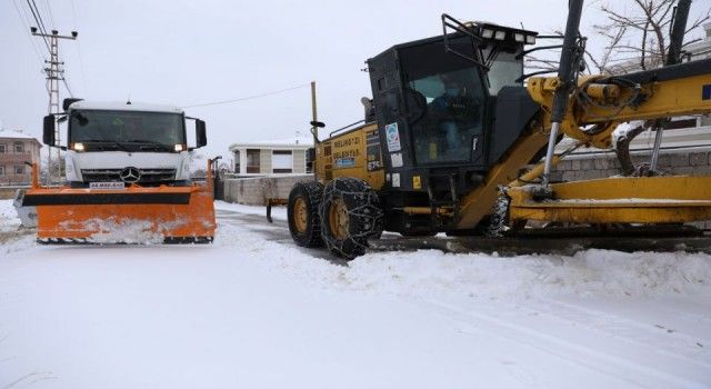 Kayseri Melikgazi'de kapalı yol kalmadı