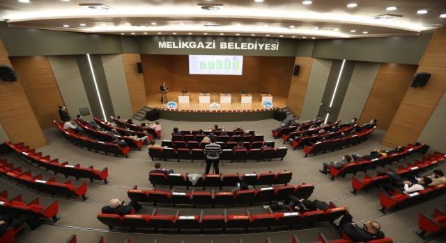 Kayseri Melikgazi'den AK Parti teşkilatına sunum