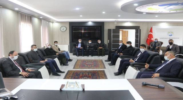 Kayseri Milletvekili İsmail Karayel'de Yahyalı Belediyesi'ne ziyaret