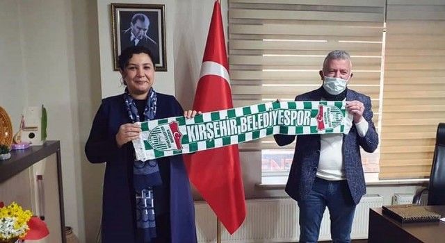 Kırşehir Belediyespor'dan AK Parti'ye hayırlı olsun ziyareti