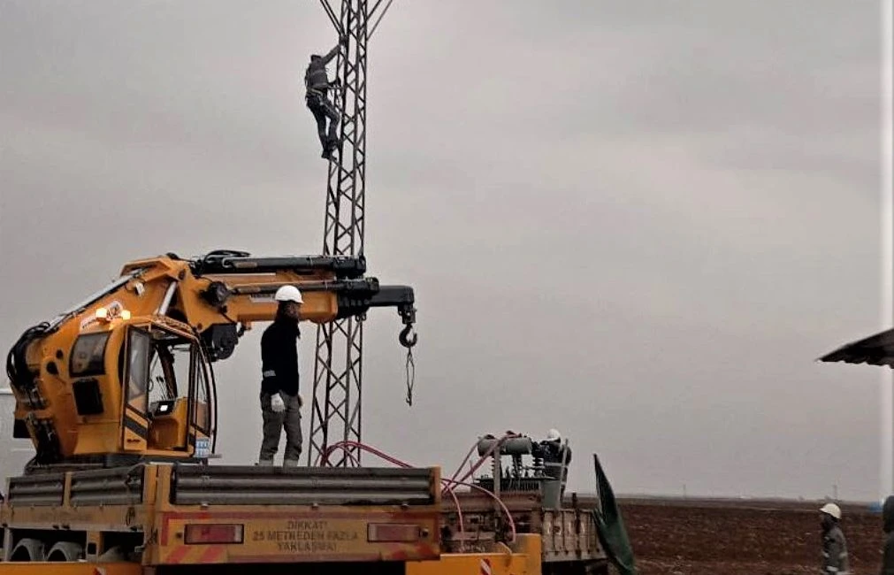 Kış Ortasında Kaçak Elektrikle Buğday Tarlası Suladılar
