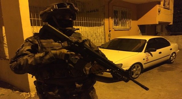 Adana'da komiserli, polisli çeteye dev operasyon