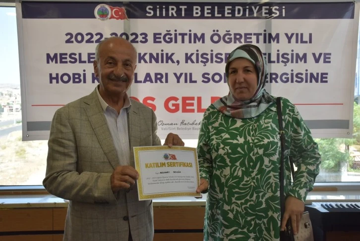 KURSLARDA EĞİTİM GÖREN 2 BİN 224 KADIN SERTİFİKA ALMANIN SEVİNCİNİ YAŞADI