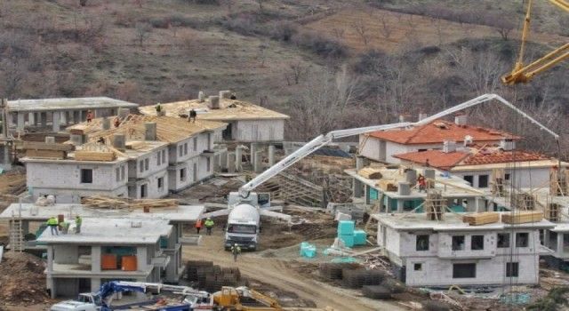 Malatya Doğanyol'da deprem konutları yükseliyor