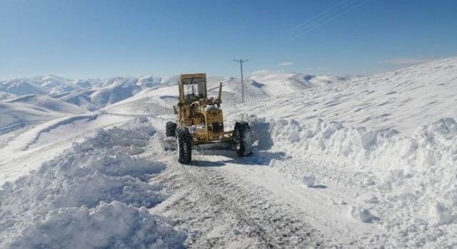 Malatya'da kapalı 450 köy yolunda çalışmalar sürüyor