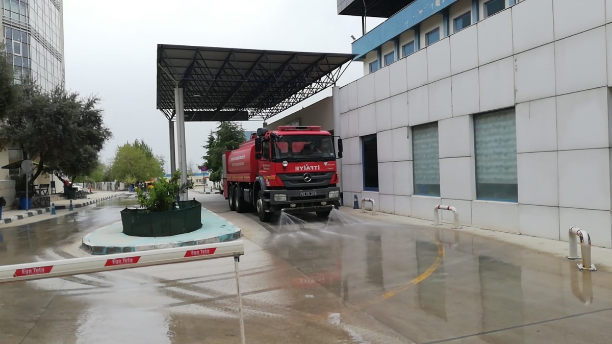 Manisa'da COVID-19 mücadelesi aralıksız sürüyor